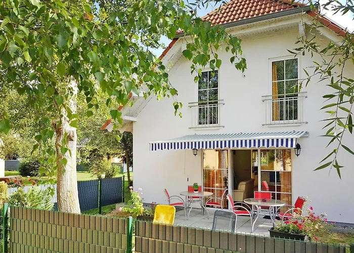 At The Kummerower In Tatil Evi